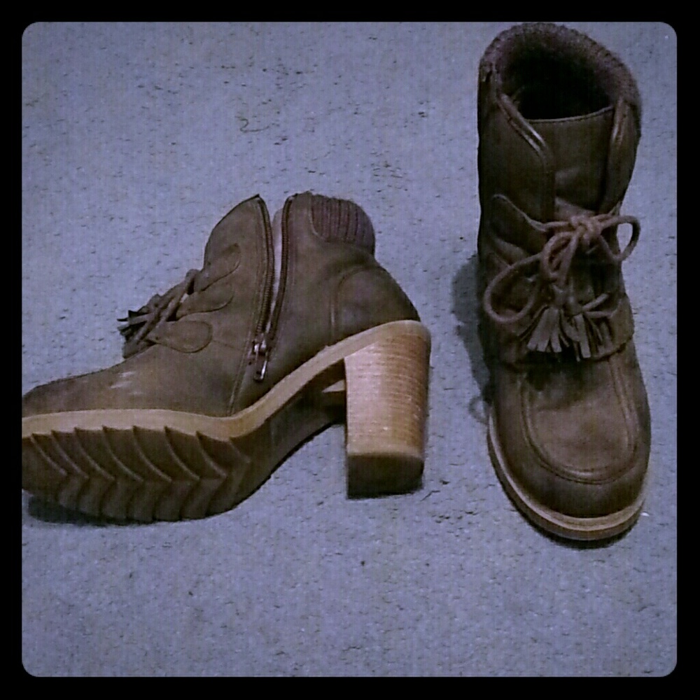 Winter boot heels